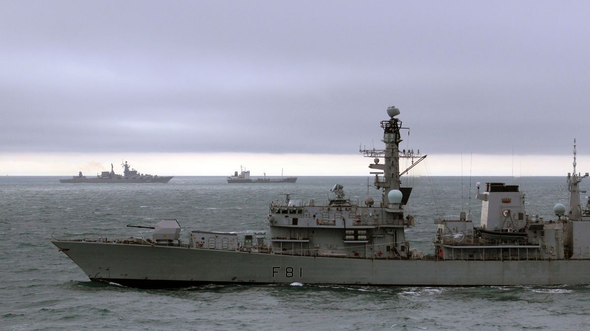 UK Intercepts Russian Shadow Fleet Tanker Smyrtos in English Channel, Disrupting War Funding