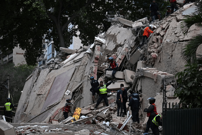 Powerful Twin Earthquakes Devastate Venezuela, Sparking Major International Aid Effort and Political Test